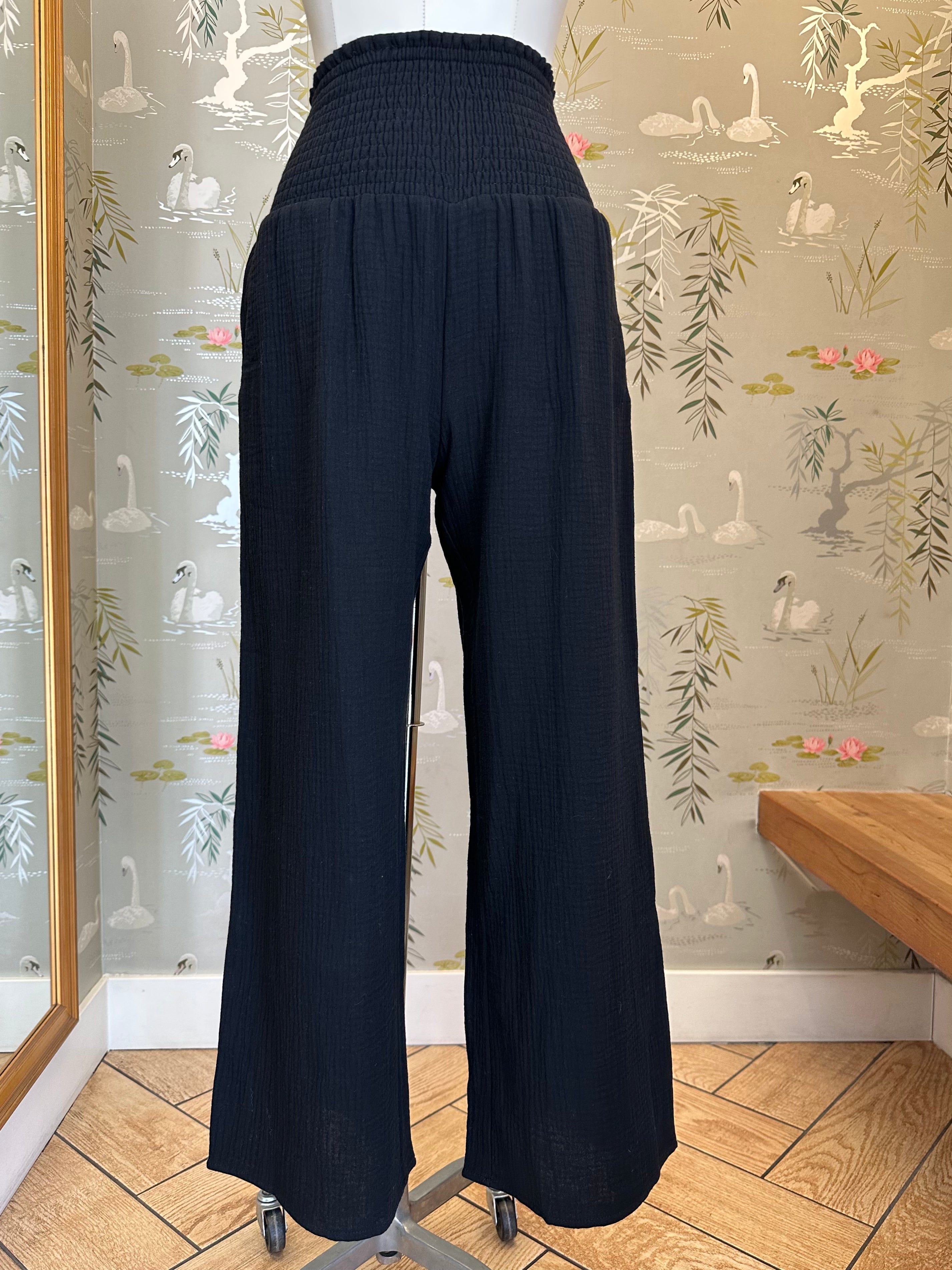 Zoe Smocked Pant- Black