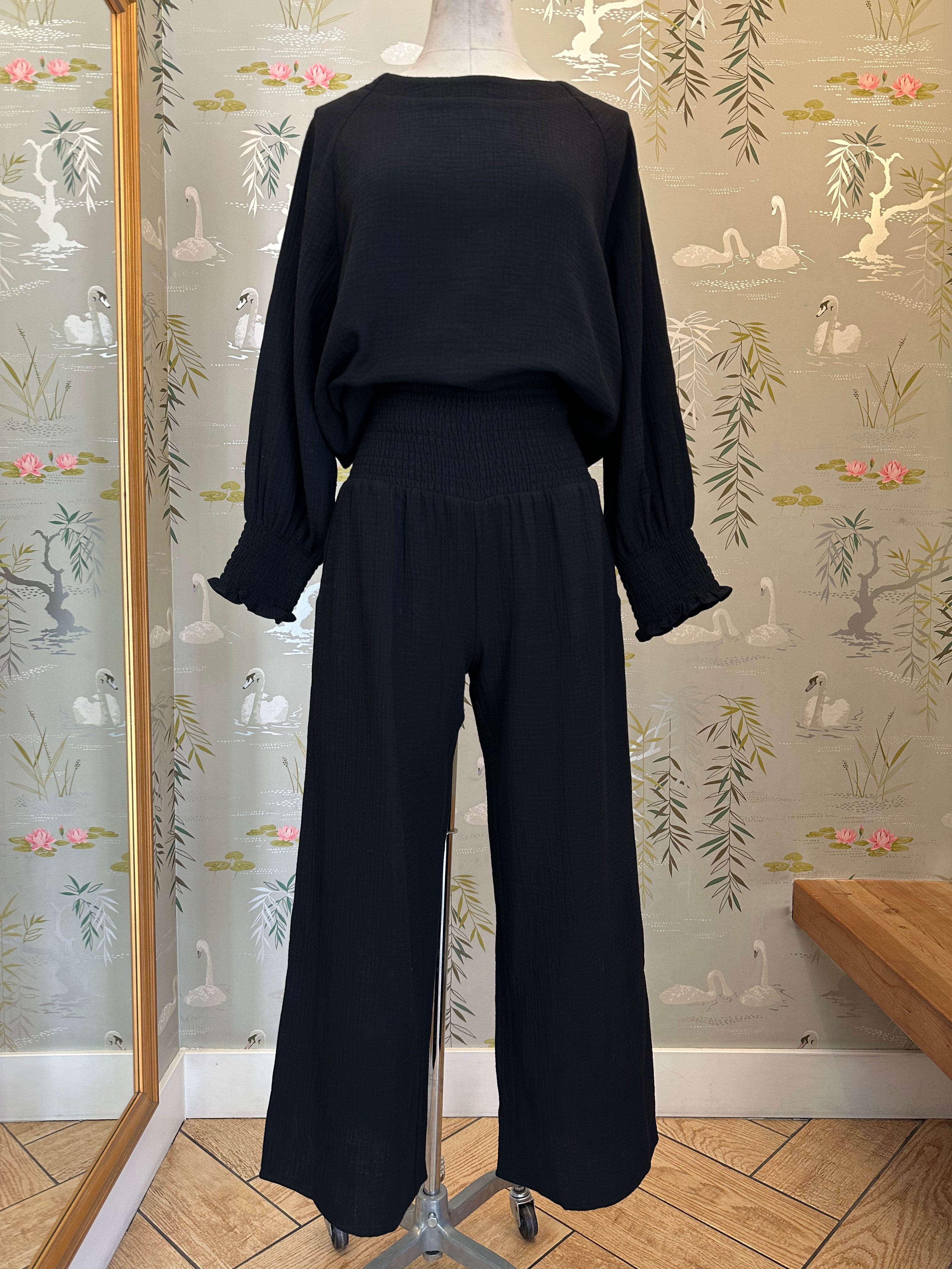 Zoe Smocked Pant- Black